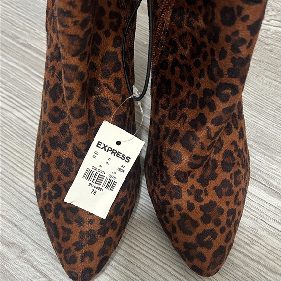 Express Animal Print Heeled Boots - Brown - Picture 4 of 4